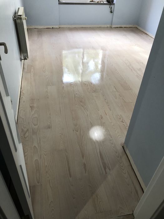 Afagamento e envernizamento/verniz/tacos/soalho