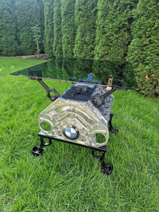 Stolik z Silnika BMW V8 CHROM