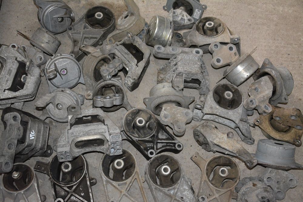 подушка двигателя мотора КПП Opel Astra G H J Vectra Zafira Insignia