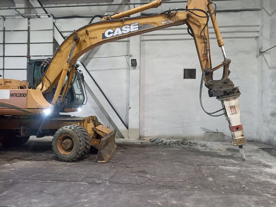 Koparka młot kucie koparko ładowarka mini koparka zageszczarka wozidło