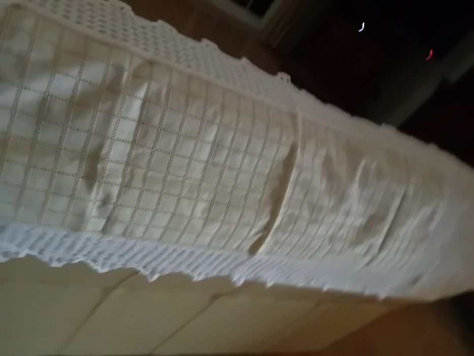 Jogo de naperons em renda e tecido