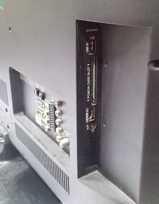 Телевізор LG 32", з рідною підставкою і пультом, стан робочий, Київ