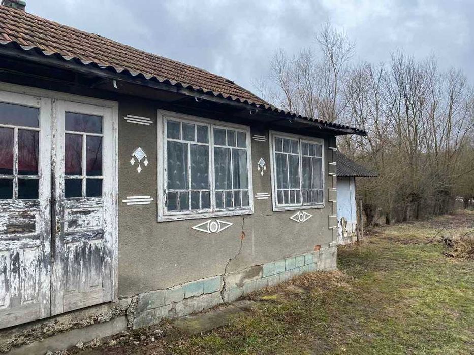 Продаж житлового будинку