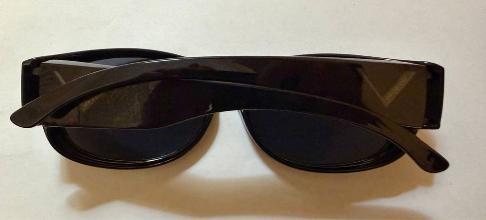 Сонцезахисні окуляри Polaroid P8302A