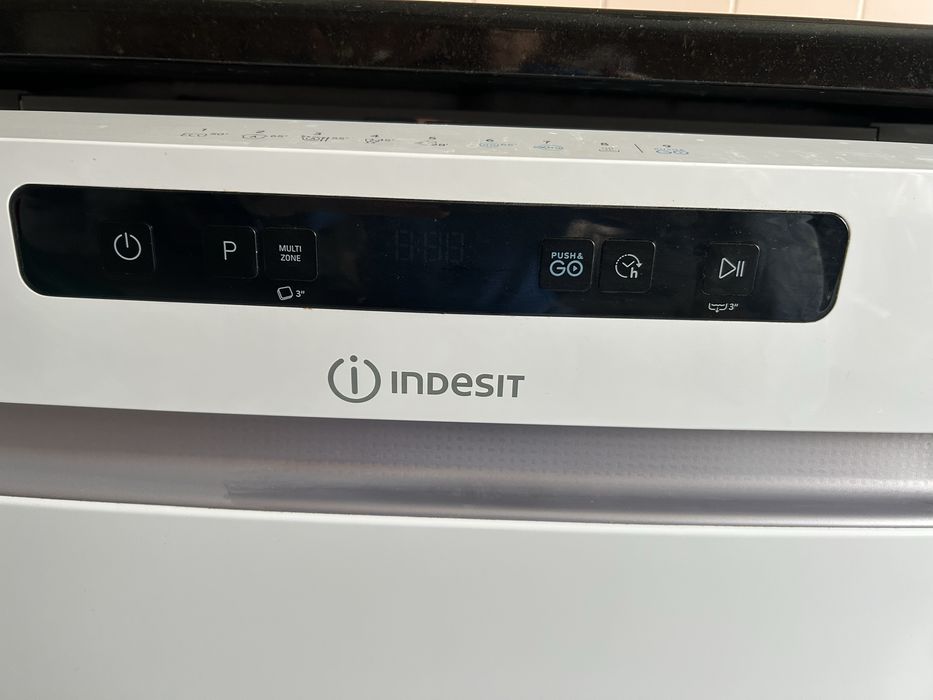 Máquina de lavar a roupa Indesit