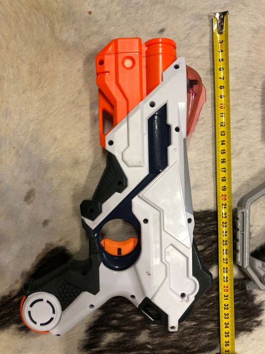 Игрушечные пистолеты