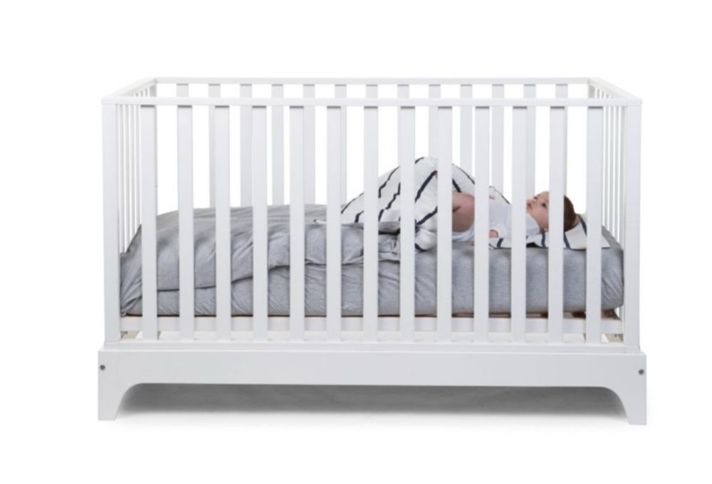 Cama / Berço evolutivo e colchão