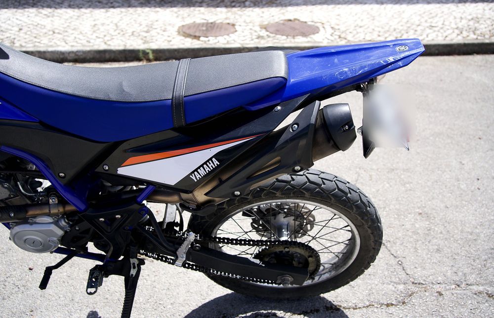 Yamaha WR125R 2009 – apenas 13.107 km, sempre em garagem