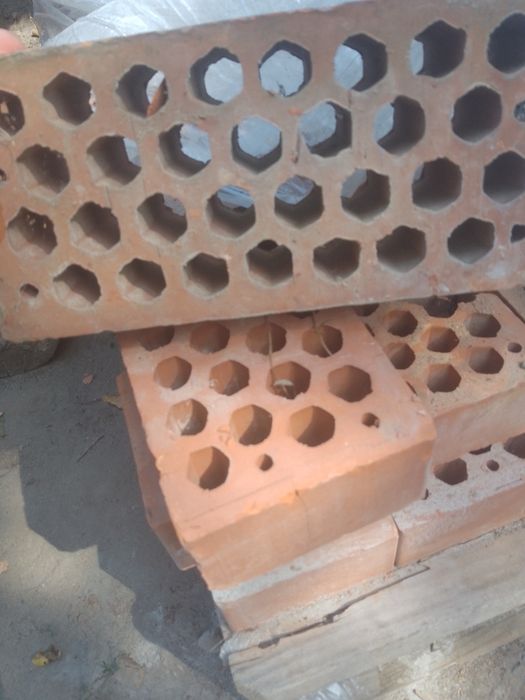 Цегла б/у продам