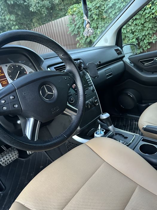 Mercedes Benz B-170