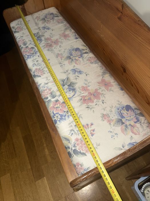 Sofá de Madeira com Tampa de Arrumação