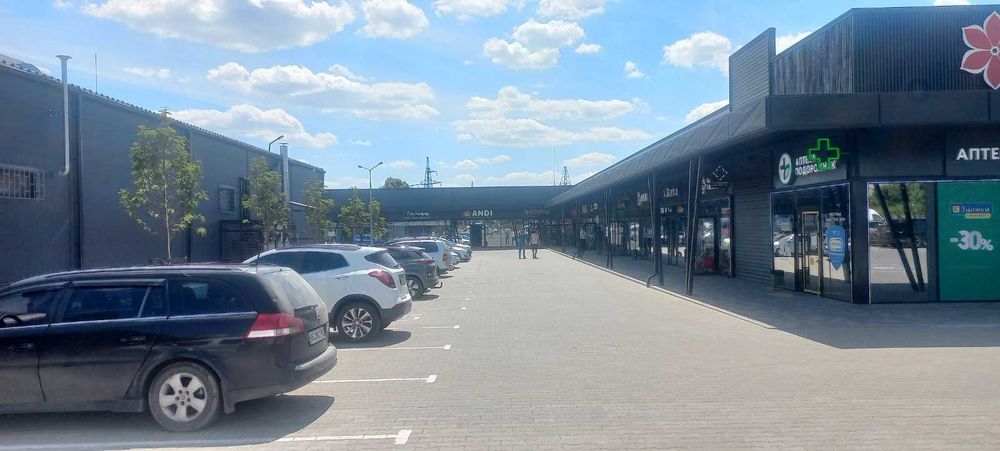 Оренда фасадного приміщення у новому ТЦ RUTA, біля АТБ, Жовква