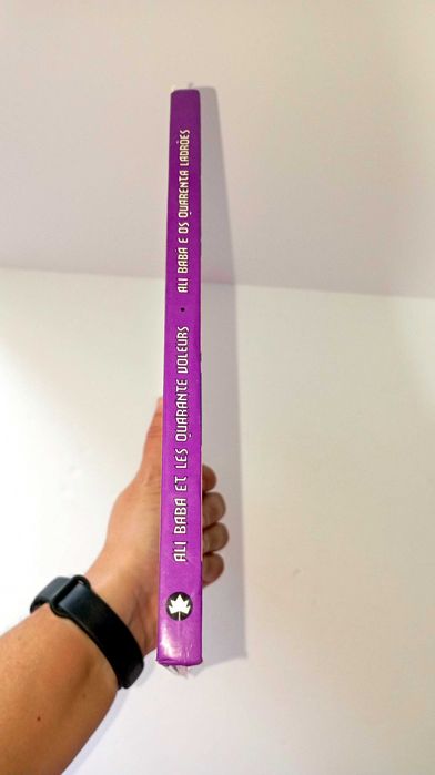 Ali Baba e os quarenta Ladrões - Português/ Francês