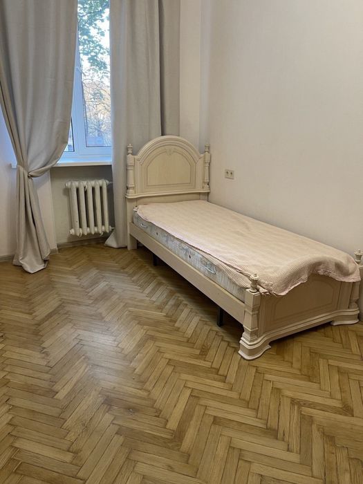Продам ліжко з матрасом