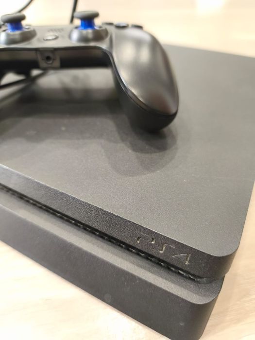 PS4 Slim 500 Gb com comando