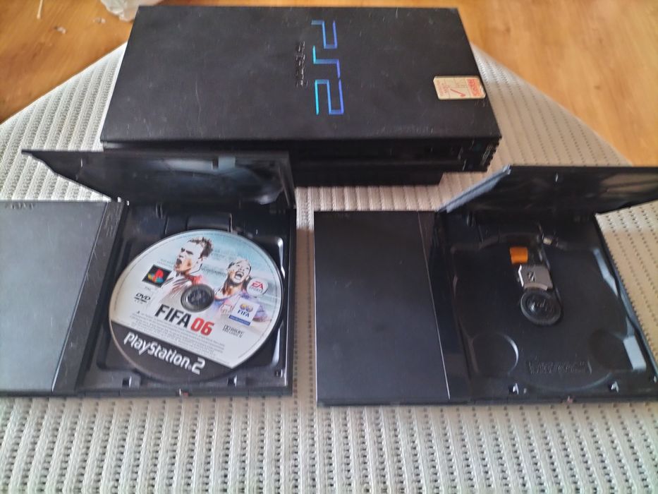 Sprzedam trzy konsole  ps2