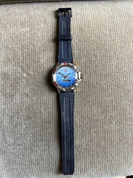 Komandirski zegarek mechaniczny