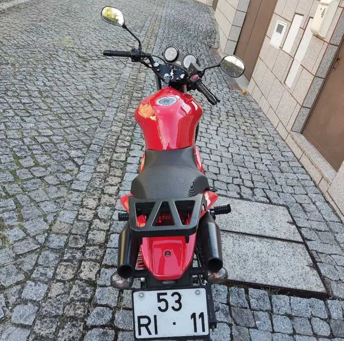 Mota 125cc AJS negociável