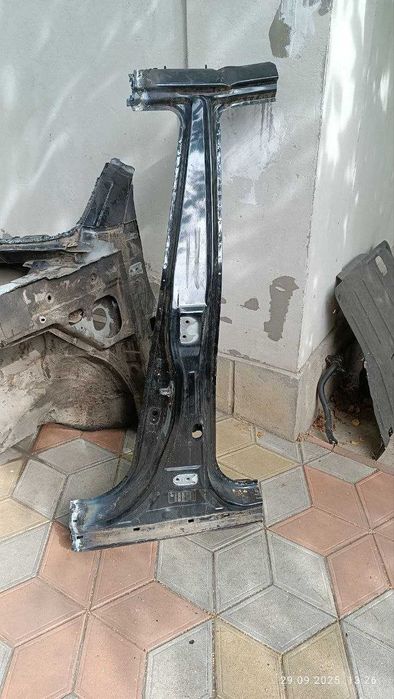 Продам кузовные запчасти Туксон.(ланжероны, стойки, четверть.)Защита