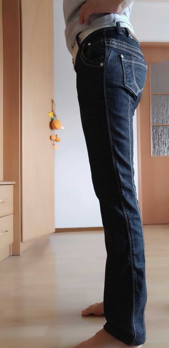 Czarne jeansy dżinsy proste 38