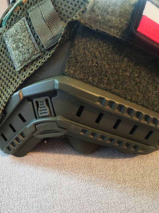 Hełm nowy  nie używany 3a pe kask polecam  kask ochrony 3a