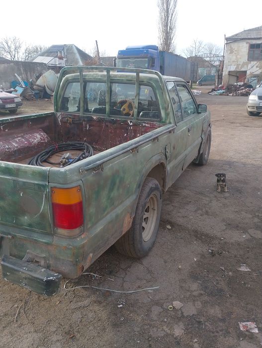 Мазда пікап В2200