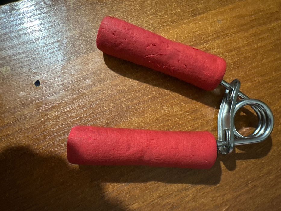 Продам іспандер для рук (б/у)