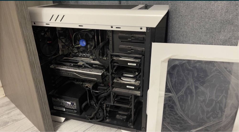 Продам комьютер с клавиатурой в подарок