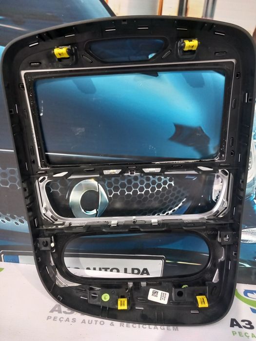 Painel moldura central tablier radio sofagem Renault Clio IV