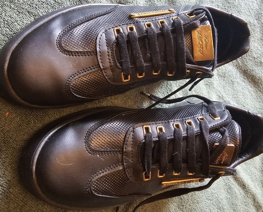 Buty czarno złote rozmiar 42