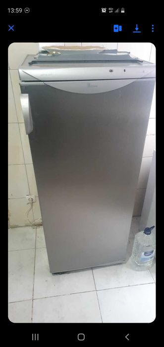 Frigorífico cizento