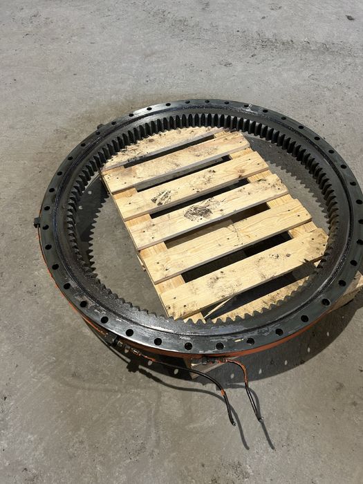Wieniec obrotu. Slewing Ring koparka LIEBHERR