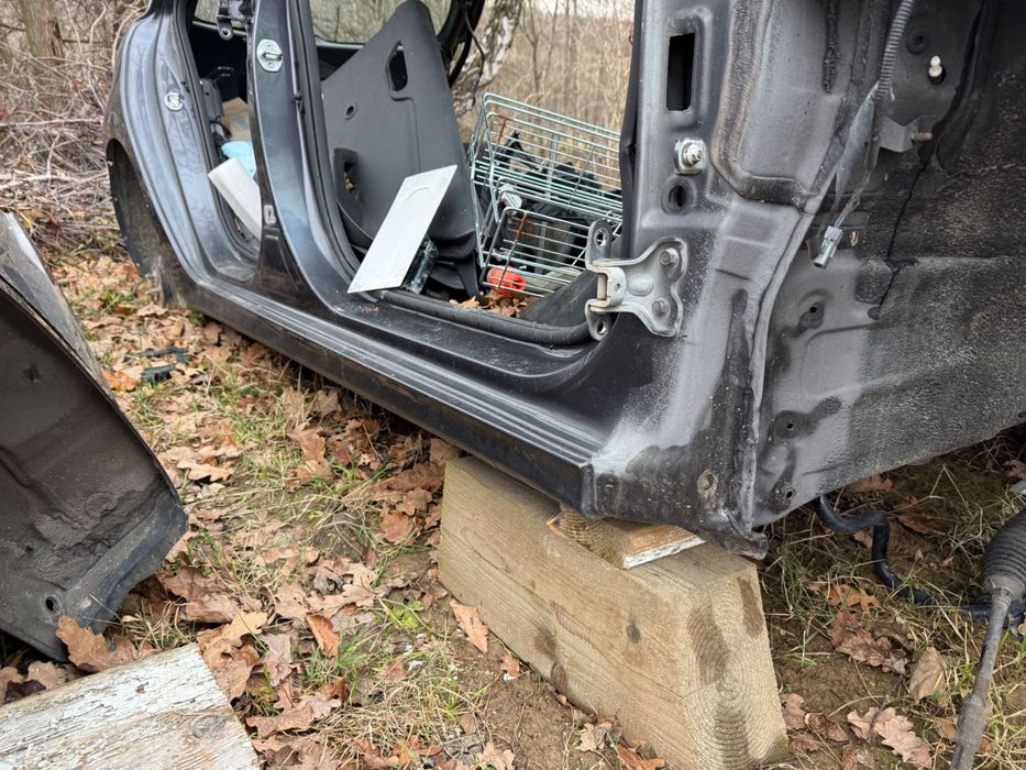 Kia Rio IV 17- próg prawy ABT ćwiartka