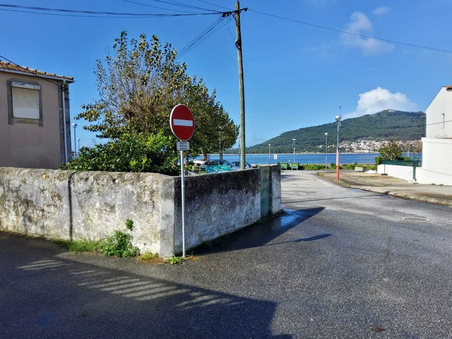 Edifício em pedra com 87 m² - Caminha
