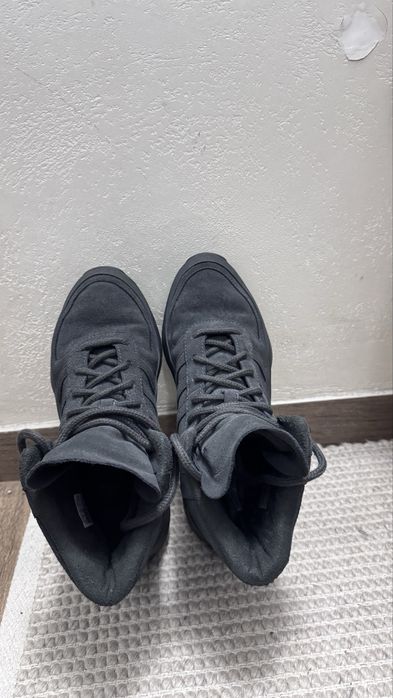Черевики Fear of God Athletics x adidas Los Angeles Hiker Carbon — zdjęcie 4
