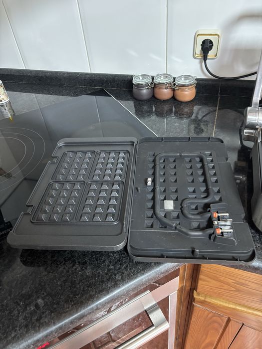 Grelhador de Placas DELONGHI CGH1012D