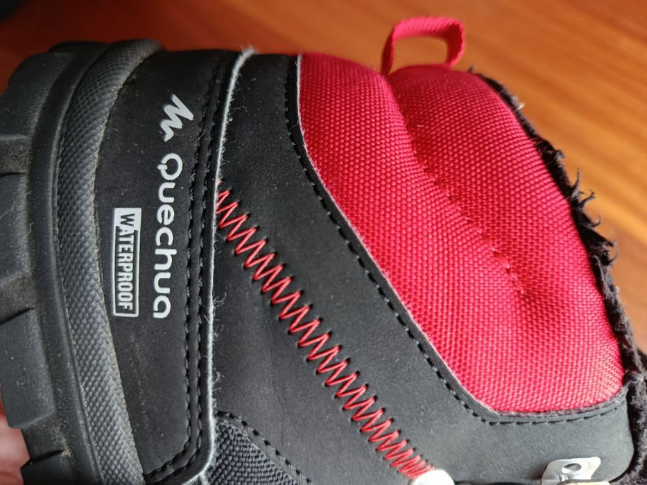 Botas Quechua waterfroof tamanho 37