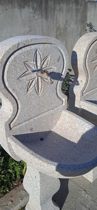 Fontanário em granito