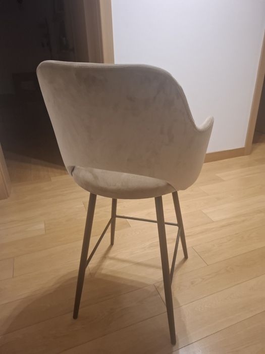 Tapicerowany hoker-krzesło do wyspy kuchennej