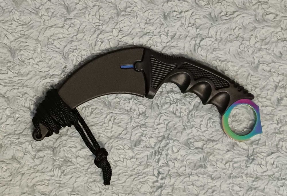 Nóż Karambit Fade Counter-Strike