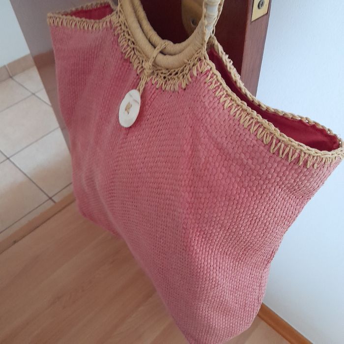 Saco rosa em ráfia