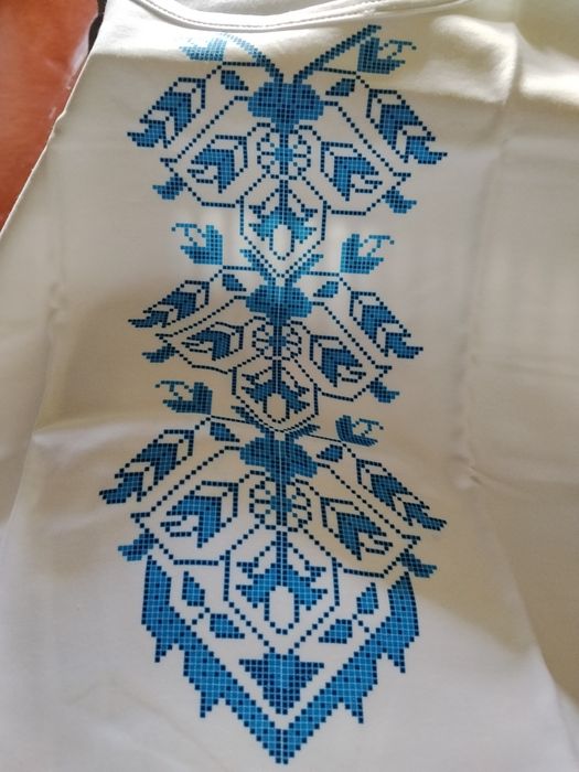 Одяг під вишивку