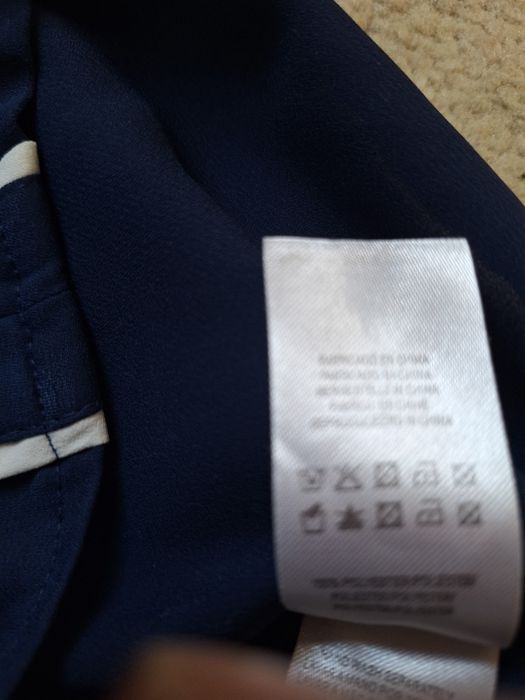 Elegancka bluzeczka nada szyku do jeansów