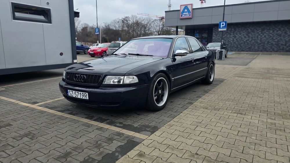 Audi A8 D2 4.2 V8 299KM Quattro