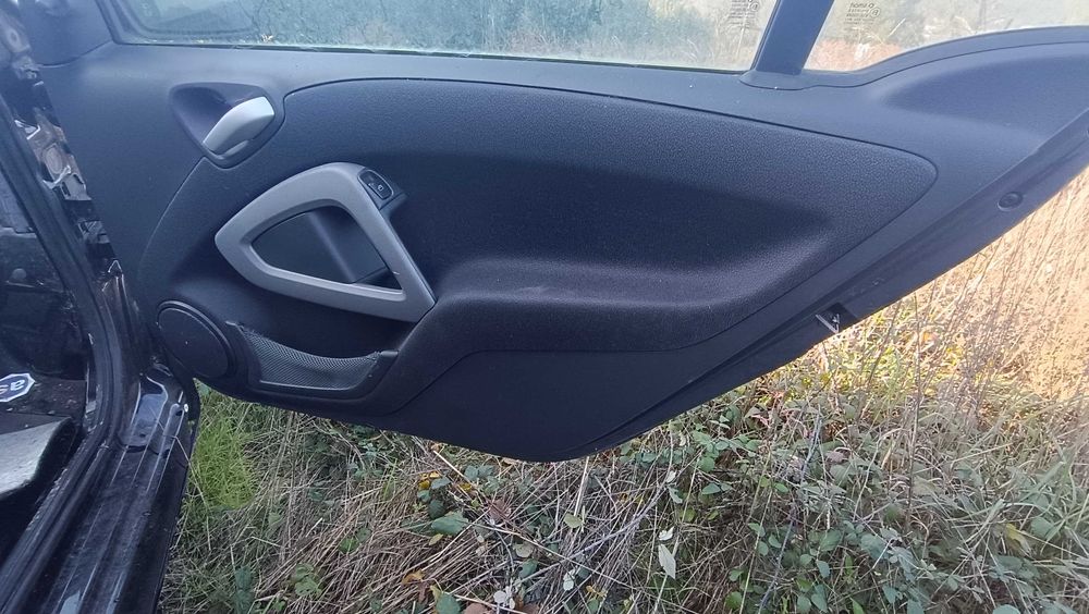 Bancos e forras de porta Smart w451