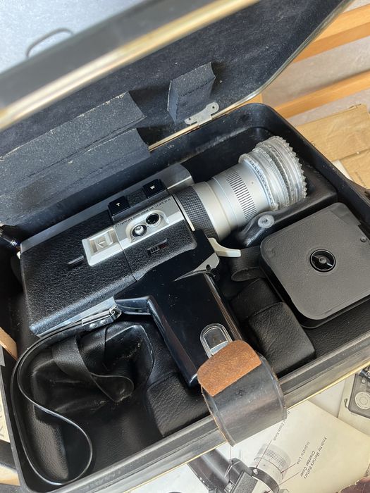 Canon Auto Zoom 518 Super 8 – Câmara de Filmagem Vintage