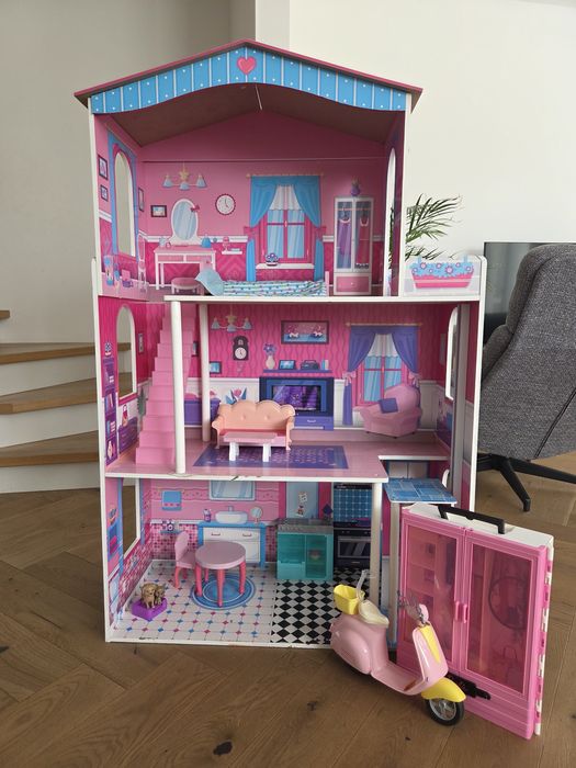 Domek dla lalki plus akcesoria