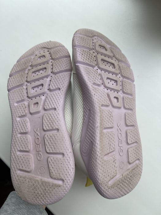 Кросівки на дівчинку Geox