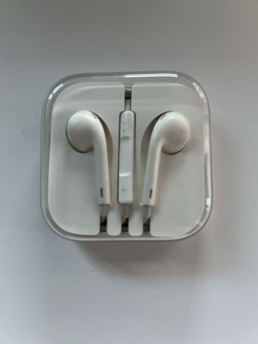 Продам проводные наушники Apple