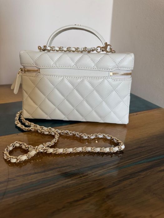 Kuferek z pikowanej skóry Chanel